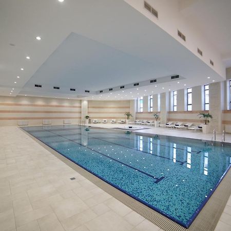 فندق أوريون بيشكيك المظهر الخارجي الصورة Swimming pool