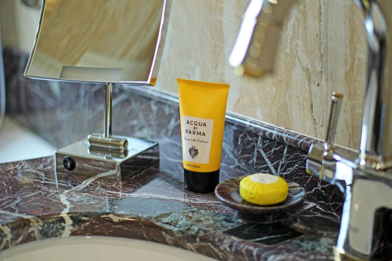 فندق أوريون بيشكيك المظهر الخارجي الصورة Acqua di Parma products