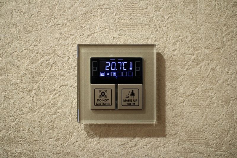 فندق أوريون بيشكيك المظهر الخارجي الصورة A digital thermostat